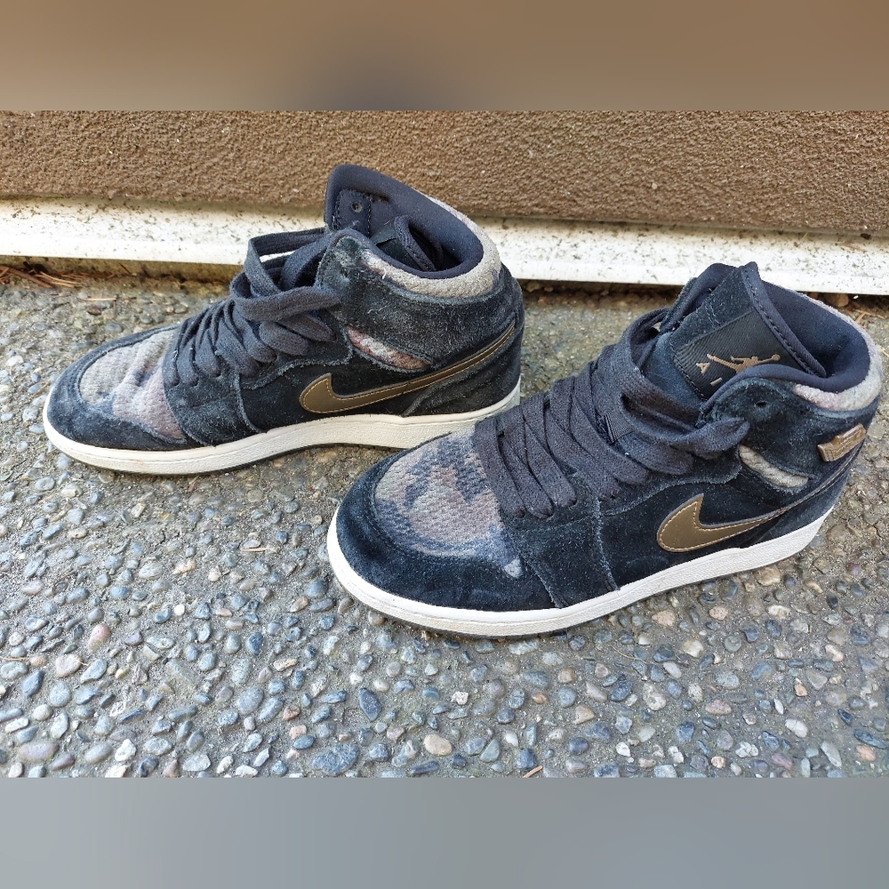 Nike Air Jordan 1 Retro High Heiress Camo Kids Athletic shoes Sneakers Size 5Y - Picture 5 of 9